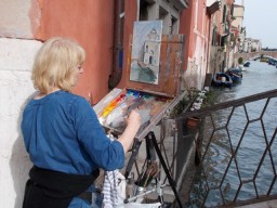 An artist in Venice , Photo by Margie Miklas
