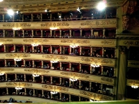La Scala Photo by klik2travel (Flickr) https://www.flickr.com/photos/klik2travel/